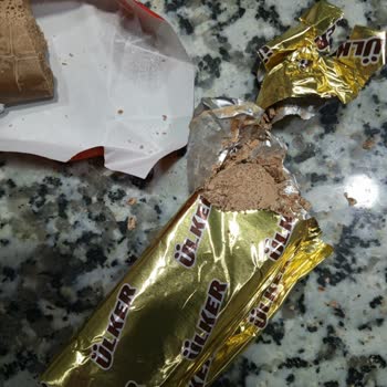 Ülker Çikolatalar Bozuk Yenmiyor