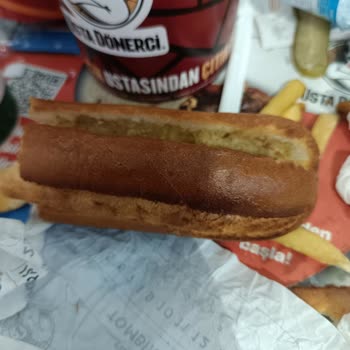 Usta Dönerci'de İlgisiz Personel