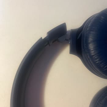 JBL Kulaklığım Düşmeden Kırıldı