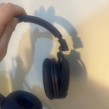 JBL Kulaklığım Düşmeden Kırıldı