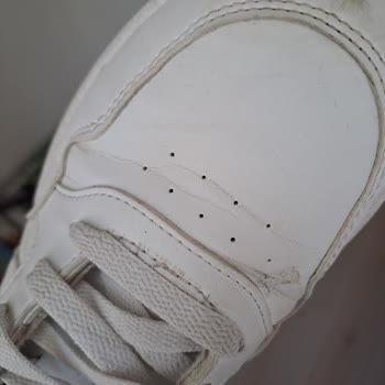 Ankara Deichmann Mağazasından Adidas Ayakkabının 2 Ayda Yırtılması