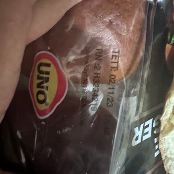 Migros'tan Alınan UNO Marka Bozuk Ekmek