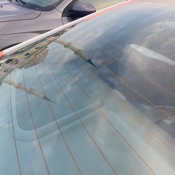 Olimpia Oto Camları Cam Firması Değişen Oto Camının Kusurlu Olmasına Rağmen Sahip Çıkmıyor