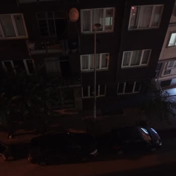 Uludağ Elektrik Dağıtım 4 Gündür Sokak Aydınlatması Tamir Edilmiyor