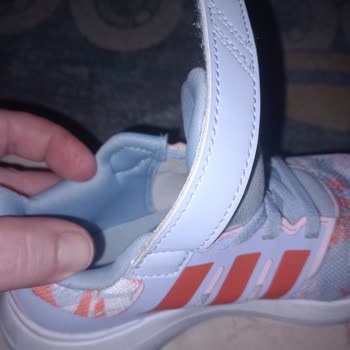 adidas Sözde İncelenmiş Ürün