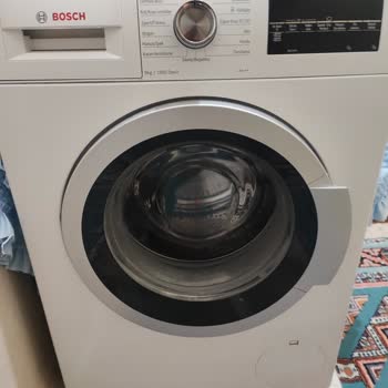 Bosch Çamaşır Makinesi Elbiseleri Çiğniyor.