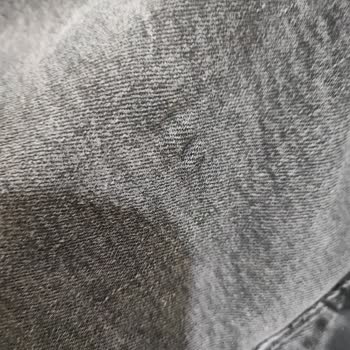 Bosch Çamaşır Makinesi Elbiseleri Çiğniyor.