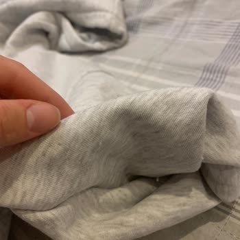Mavi Sweatshirt Tüylenme