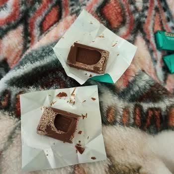 Ülker Napoliten Tuzlu Karamelli Sütlü Çikolata