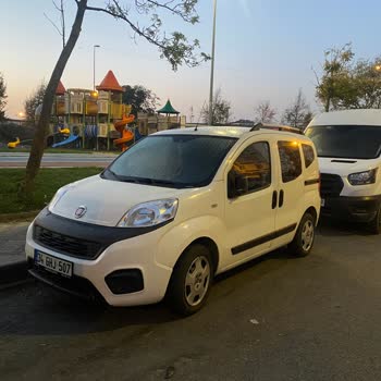 İBB - İstanbul Büyükşehir Belediyesi Bir Otobüs Durağının Durak Olmaması