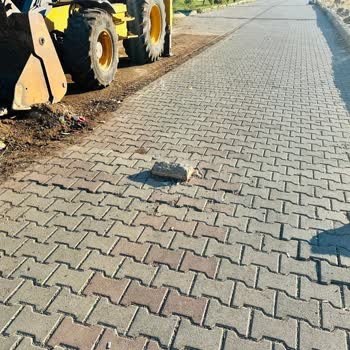 Bağlar Belediyesi Yaya Yolunun Araçlar Tarafından İşgal Edilmesi