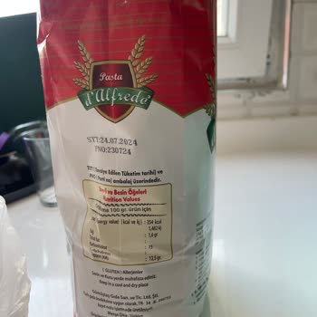 Metro Market Pasta D'alfredo Semolina Undan Böcek Çıkması