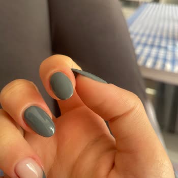 Gratis Beauty Manikür Ve Kalıcı Oje Sorunu