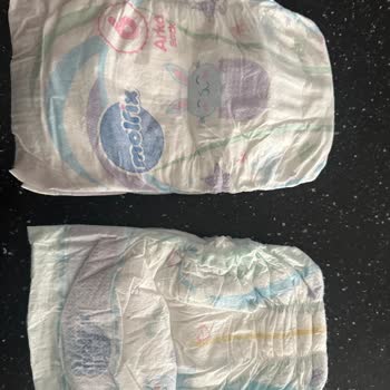 Molfix 6 Numara İçi Beyaz Bez Çok Aşırı İnce Ve Çok Çok Sızdırıyor