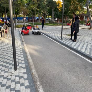 Konya Büyükşehir Belediyesi İnsanları Kafede Ayakta Bırakmak
