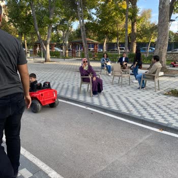 Konya Büyükşehir Belediyesi İnsanları Kafede Ayakta Bırakmak