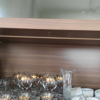 Engince Yaşam Alanları Hasarlı Ürün Ve İlgisiz Mağaza