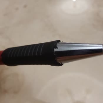 Faber Castell 1347 Versatil Kalemin Tutma Yerindeki Yağlanma Problemi