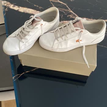 Lacoste Ürün İnceleme Süreci