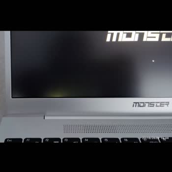 Monster Notebook Işık Sızması Sorunu