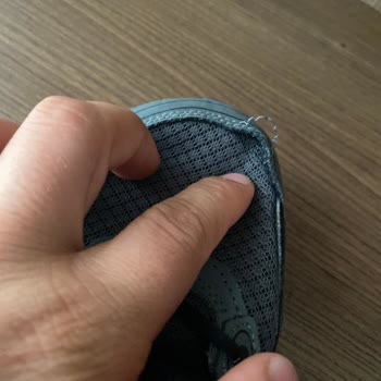 Skechers Dikişler Açıldı