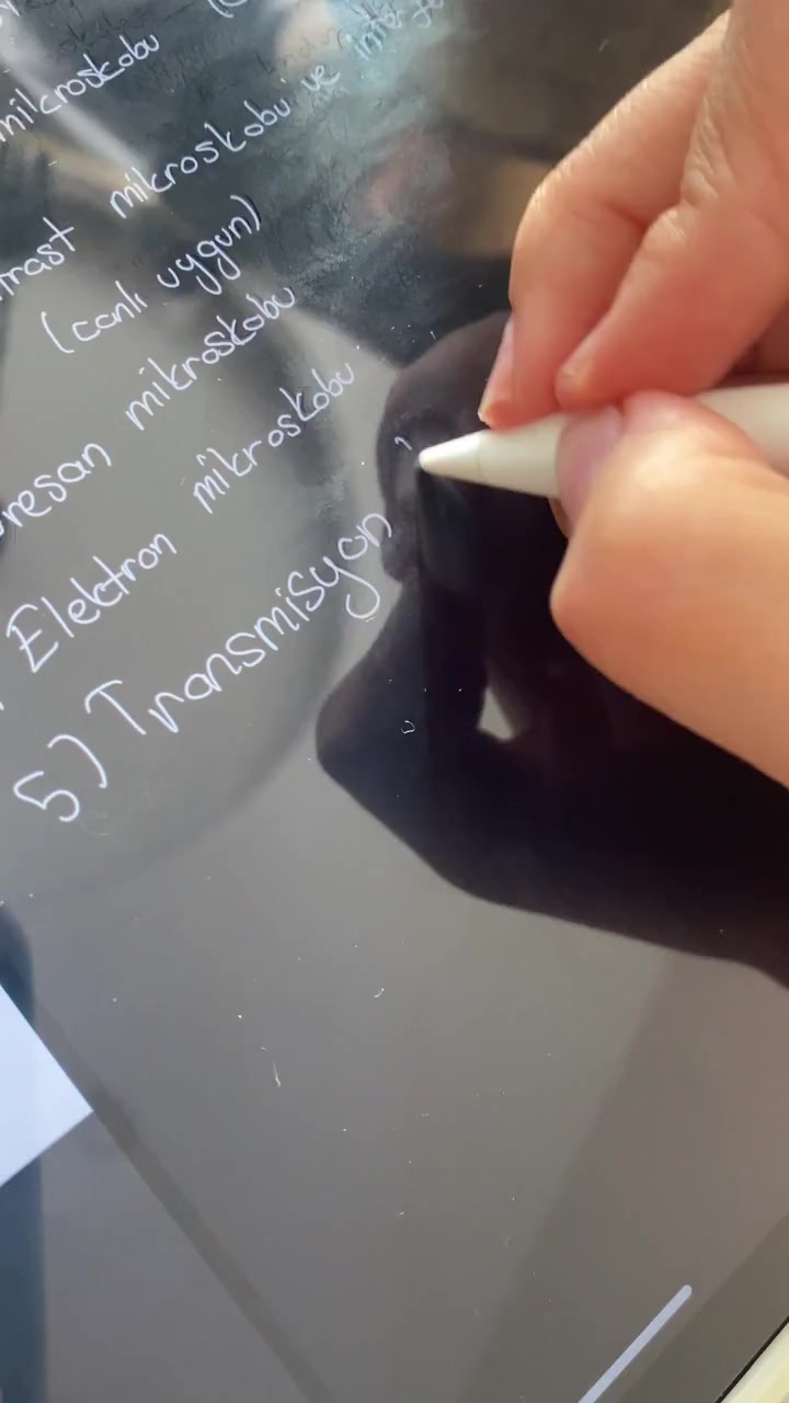 My iPad Pro 6th Generation 12.9" Has A Heating And Contraction Problem video cover