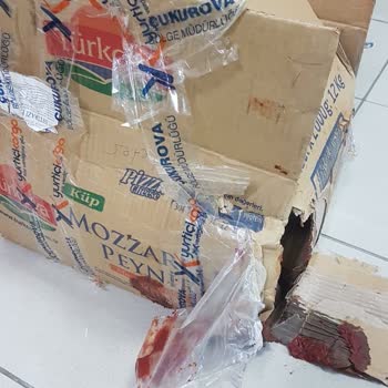 Yurtiçi Kargo Hasar Görmüş Kargo Paketi