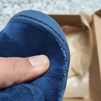 Vicco Kusurlu Ayakkabıyı Yapıştırıcı İle Yapıştırıp Geri Gönderdi