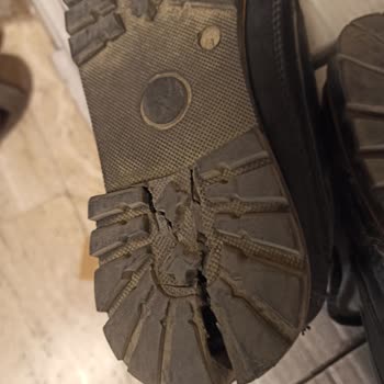 Gür Ayakkabıcılık (Gurmoda) Ayakkabı 1.5 Ay İçinde Parçalandı