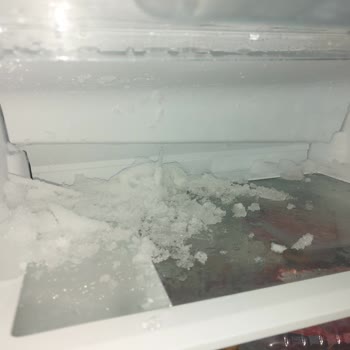 Uğur Soğutma No Frost Derin Dondurucu Buzlanma Yapıyor, Sözde Nofrost