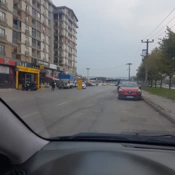 Bursa Büyükşehir Belediyesi Caddenin Komple Asfaltlanmasını İstiyorum