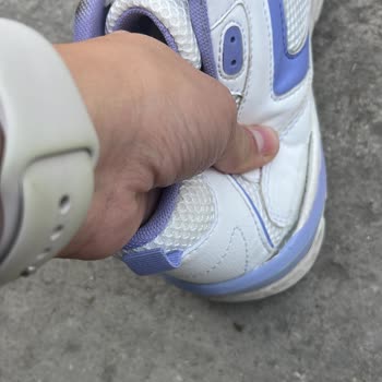 Pull And Bear Koşu Ayakkabısı Açıldı