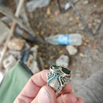 Yüzükçü Hasarlı Gümüş Yüzük