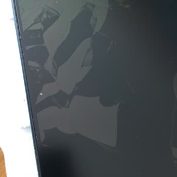 Kırık Camlı Monitör Yollayan İtopya.com