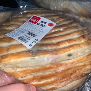 A101 Küflü Yiyecekler Reyonda