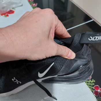 Nike Ayakkabı Hatalı Çıktı