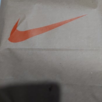 Nike Ayakkabı Hatalı Çıktı