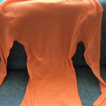 Sweatlergiyim_ (Instagram) Giyilmiş Kıyafet Gönderiyorlar!