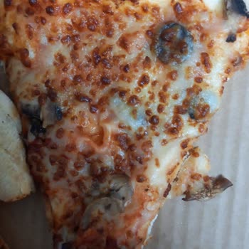 Domino's Pizzadan Şikayetçiyim Ve Gereğinin Yapılmasını Rica Ediyorum