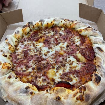 Domino's Pizza Şubesinden Aldığımız Pizzalarda Sorun Yaşıyoruz