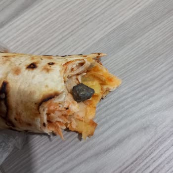 Çoban Katık Döner Yemeğin İçinden Çıkan Taş!