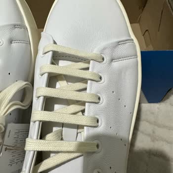 Adidas'ın Defolu Ürün Göndermesi