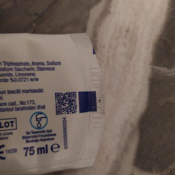 Sensodyne Beyazlatıcı Diş Macunu Diş Etinde Çok Kötü Yara Yapıyor!