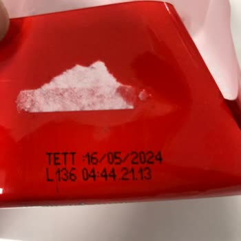 Eti Gıda Çikolatasının Üzeri Beyazlaşmış