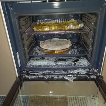 Arçelik Fırın Camı Bomba Gibi Patladı