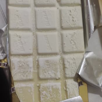 Ülker Beyaz Çikolata Ve Birçok Üründe Bozuk Çıkması