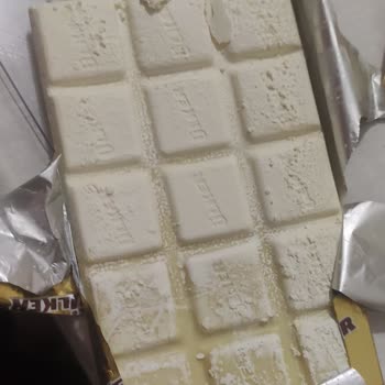 Ülker Beyaz Çikolata Ve Birçok Üründe Bozuk Çıkması