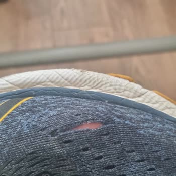 Asics  Değişimdeki Umursamazlığı