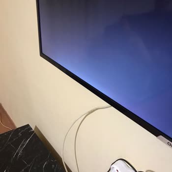 Onvo 55 İnç TV Işık Sızması