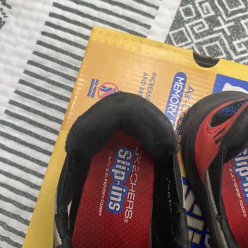 Skechers Slip-ins Çocuk Ayakkabısı 1 Ayda Kullanılamaz Hale Geldi